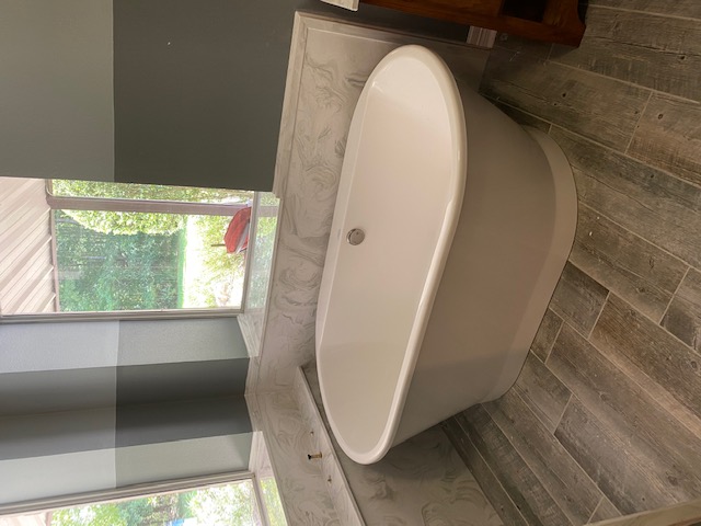 Freestanding Tub Retreat